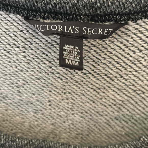 Victorias Secret grey and black sequin striped 3/4 sleeve top - Picture 2 of 6